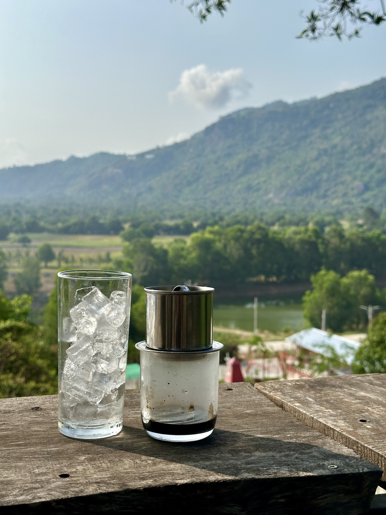 Khu ẩm thực địa phương